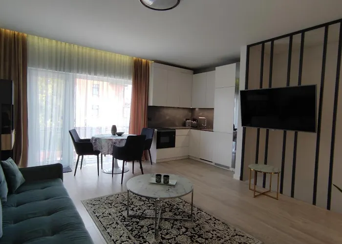 New J&R Apartment Near Girstutis, Free Private Parking & Self Check-In
