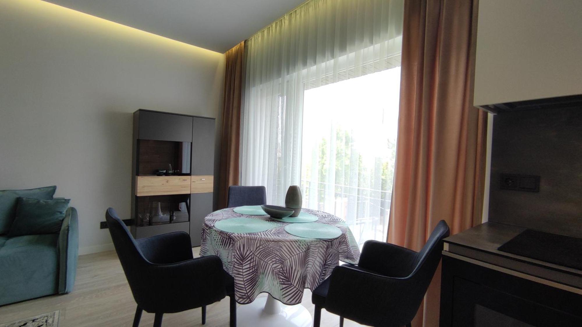 Apartment New J&r Near Girstutis, Free Private Parking & Self Check-in Kaunas